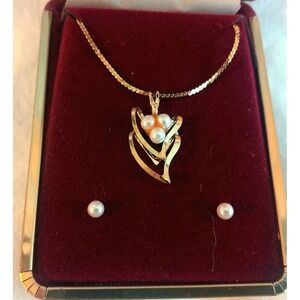 Vintage Gold Plated Necklace With Faux Pearls with Matching Earrings